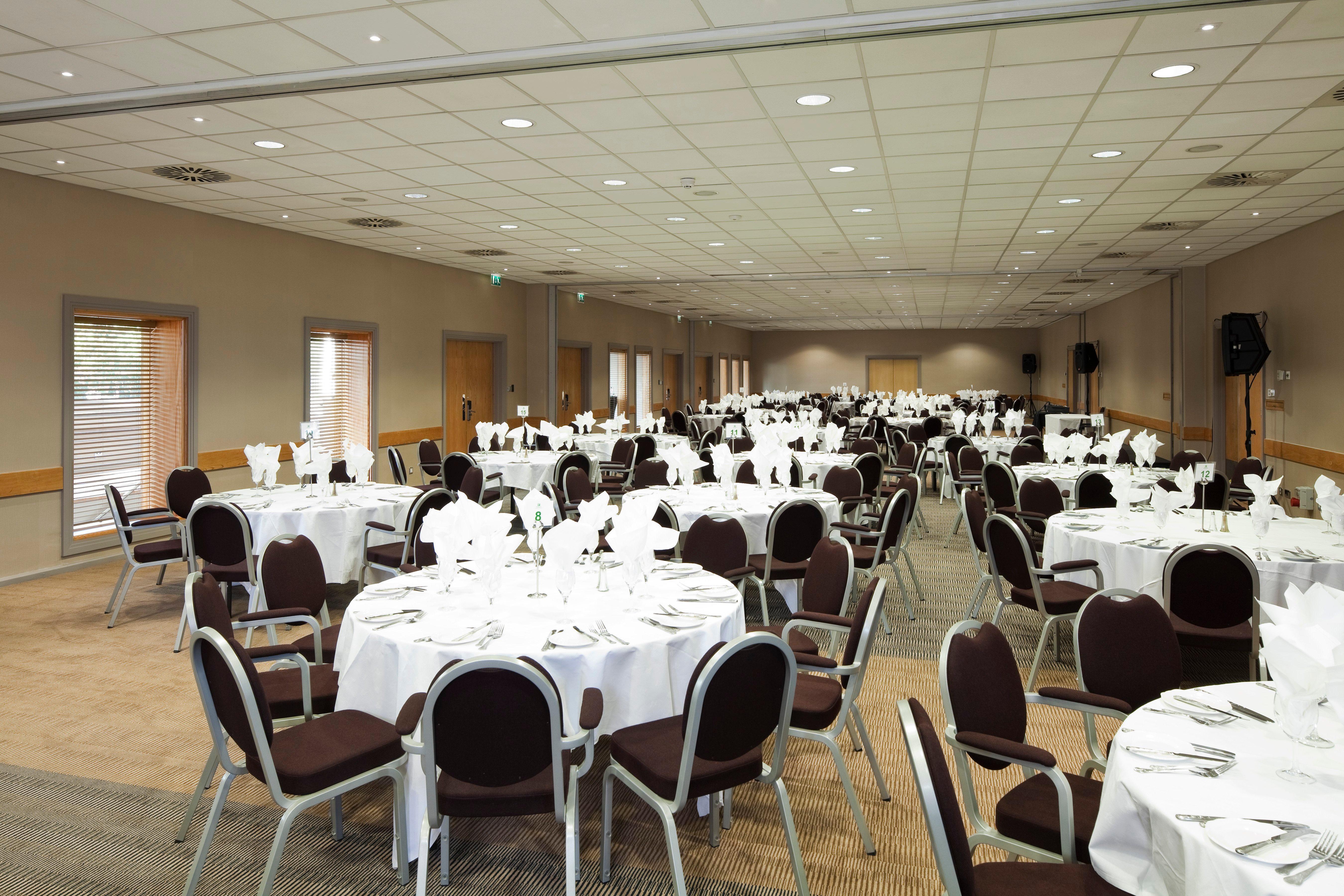 Holiday Inn Maidenhead Windsor, An Ihg Hotel Buitenkant foto