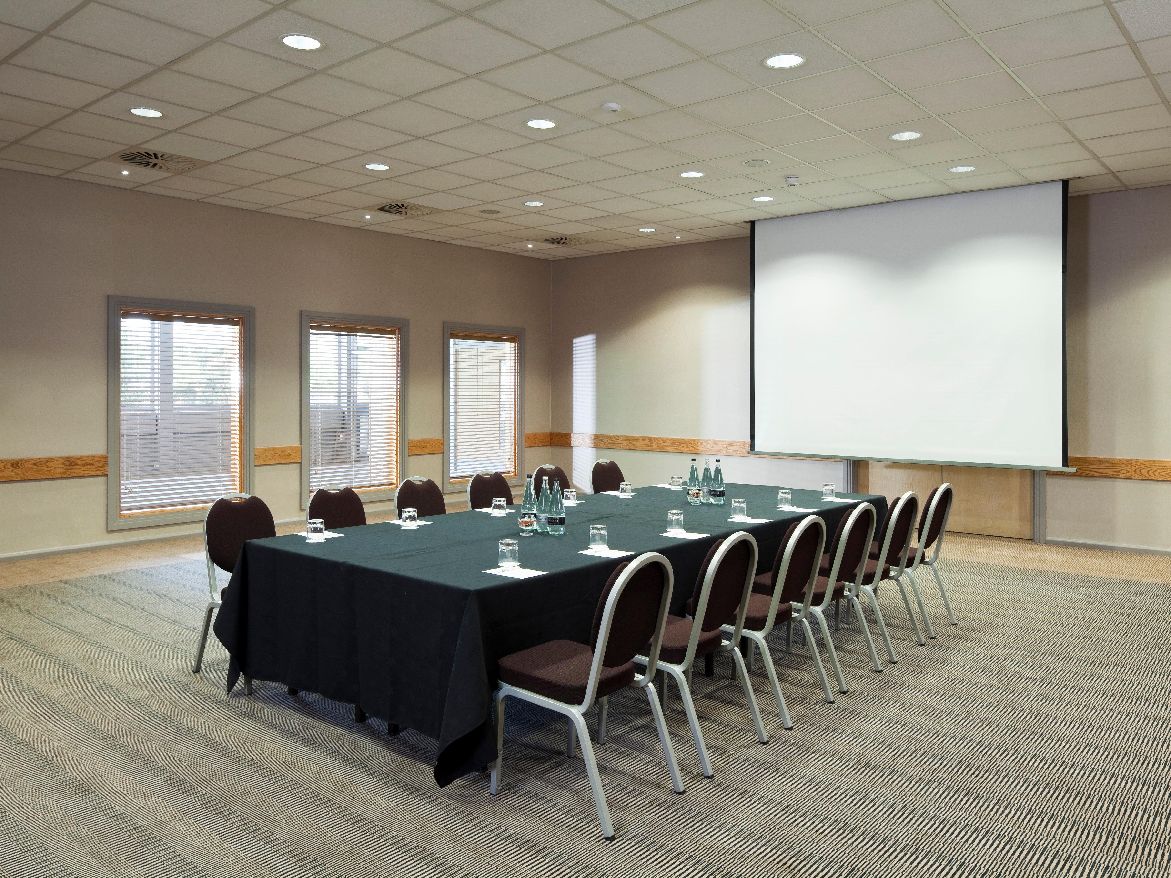 Holiday Inn Maidenhead Windsor, An Ihg Hotel Buitenkant foto